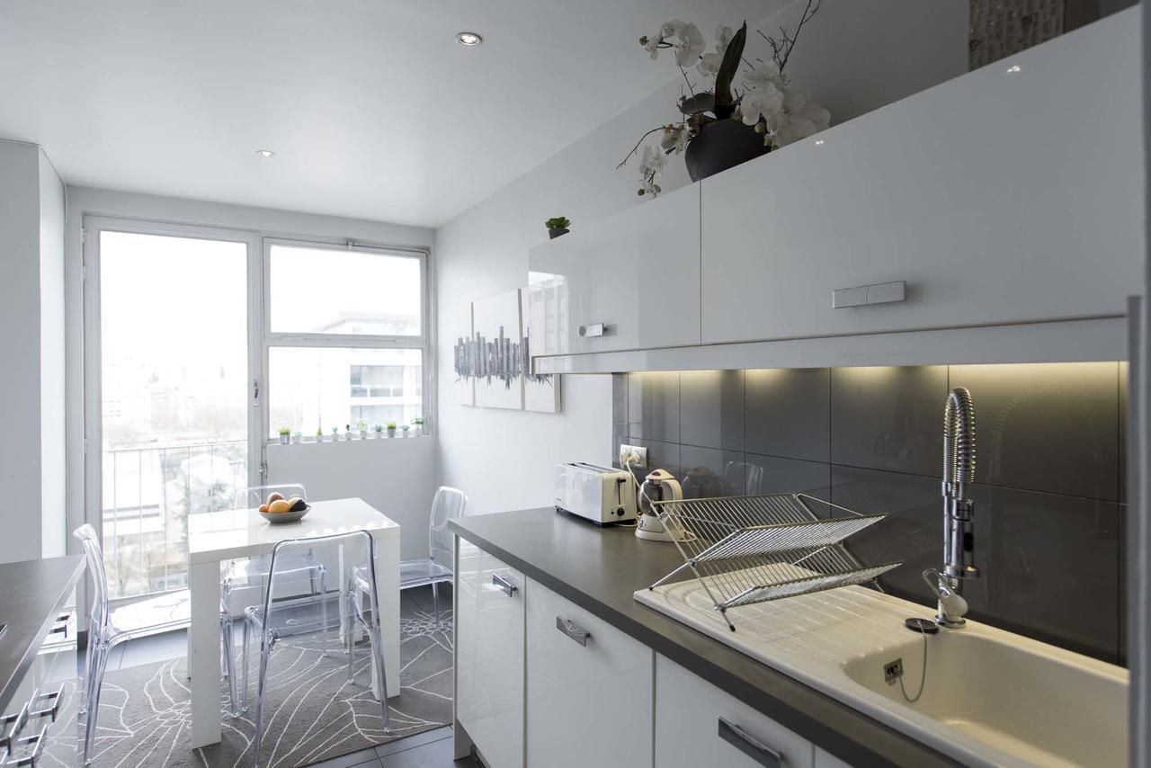 Veeve - Steps From The Eiffel Tower Apartment *